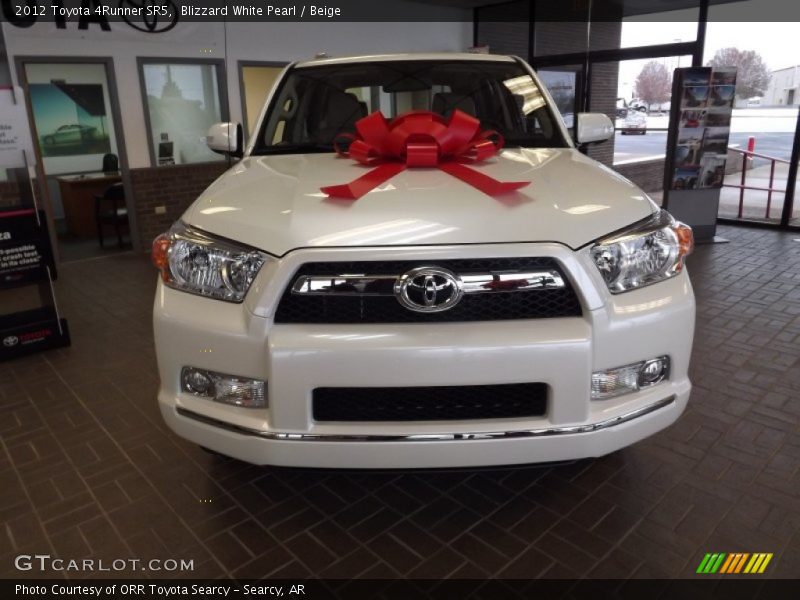 Blizzard White Pearl / Beige 2012 Toyota 4Runner SR5
