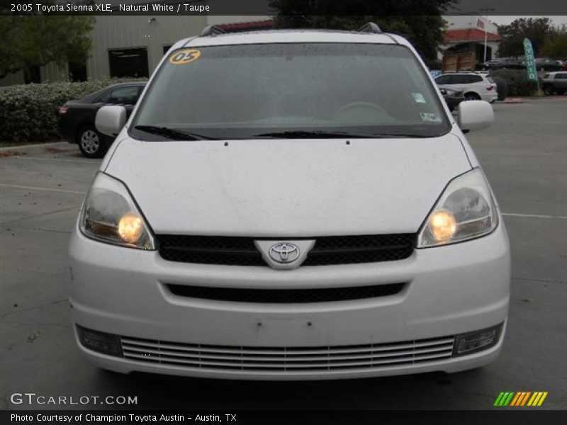 Natural White / Taupe 2005 Toyota Sienna XLE