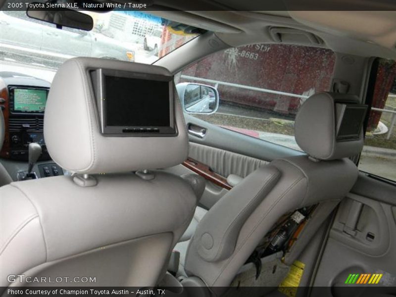 Natural White / Taupe 2005 Toyota Sienna XLE