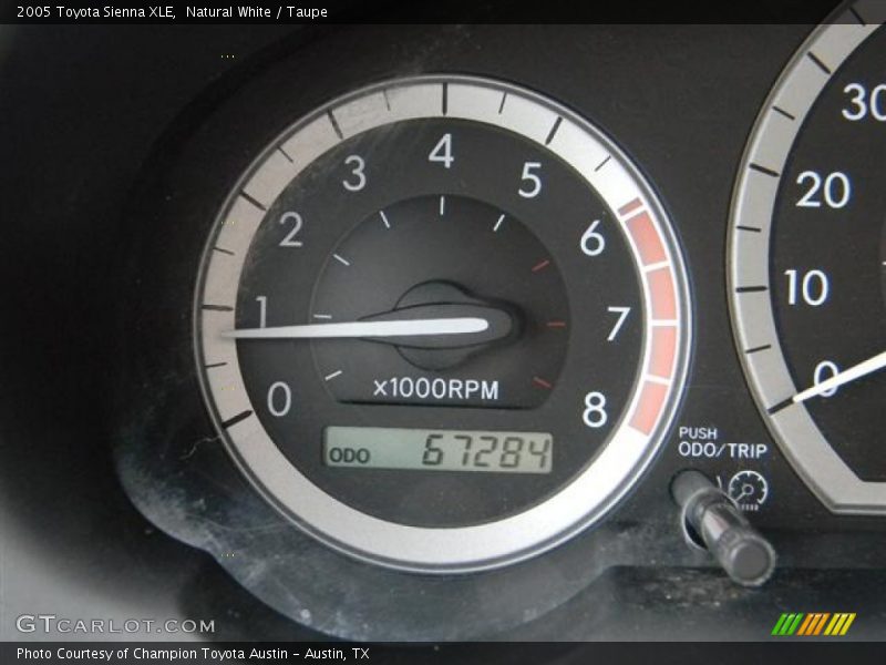 Natural White / Taupe 2005 Toyota Sienna XLE