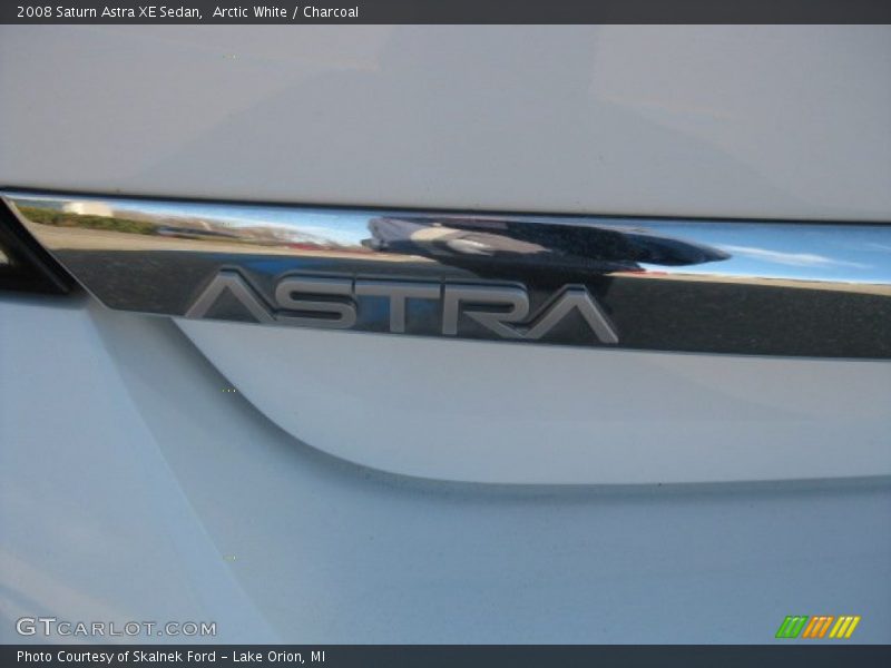 Arctic White / Charcoal 2008 Saturn Astra XE Sedan