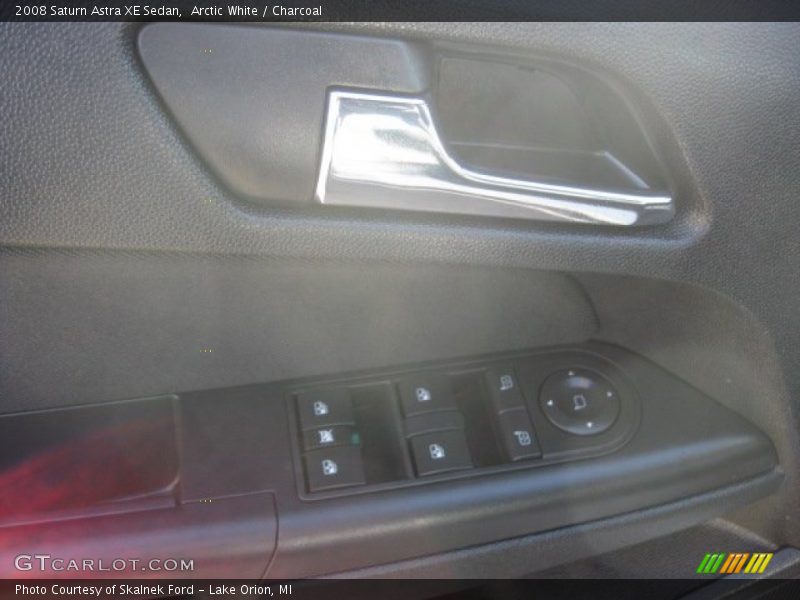 Arctic White / Charcoal 2008 Saturn Astra XE Sedan
