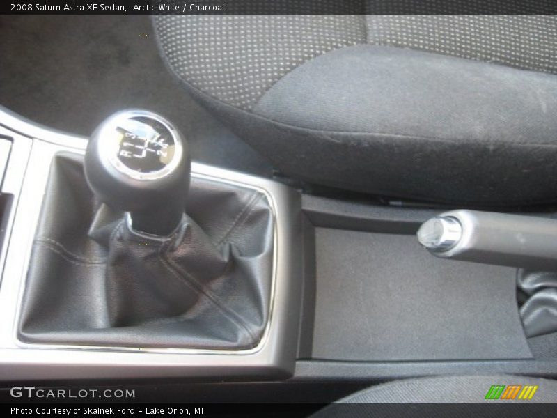 Arctic White / Charcoal 2008 Saturn Astra XE Sedan