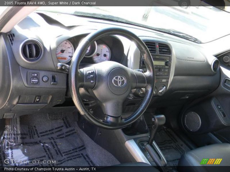 Super White / Dark Charcoal 2005 Toyota RAV4 4WD