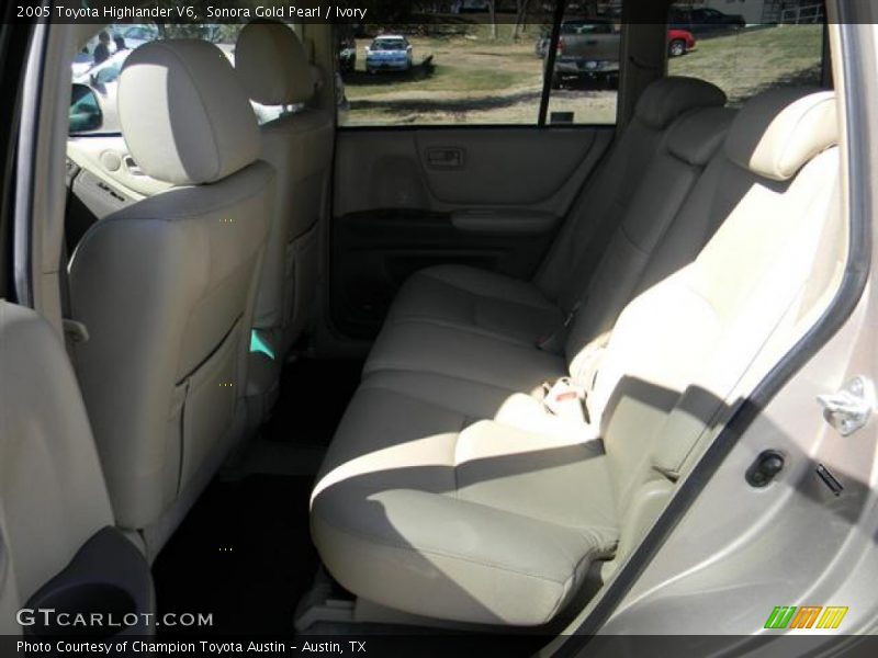 Sonora Gold Pearl / Ivory 2005 Toyota Highlander V6
