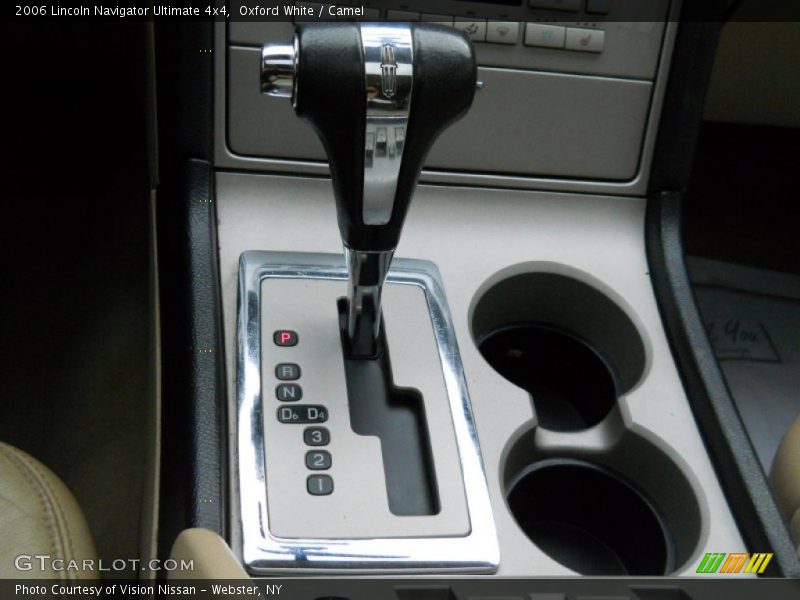 Oxford White / Camel 2006 Lincoln Navigator Ultimate 4x4