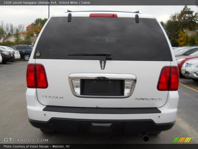 Oxford White / Camel 2006 Lincoln Navigator Ultimate 4x4