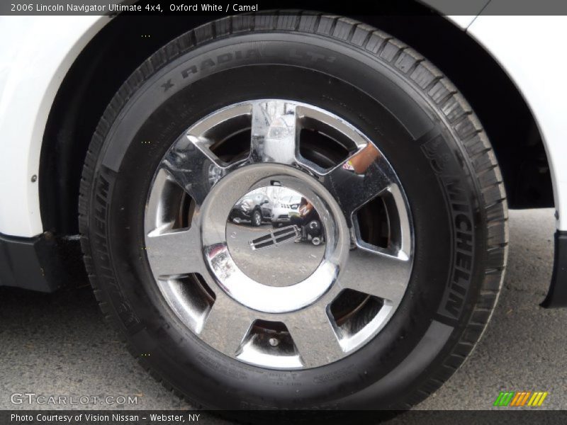 Oxford White / Camel 2006 Lincoln Navigator Ultimate 4x4
