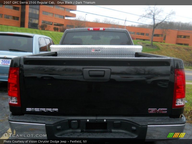 Onyx Black / Dark Titanium 2007 GMC Sierra 1500 Regular Cab