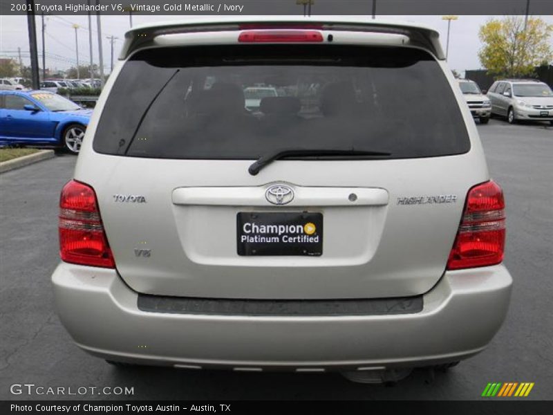 Vintage Gold Metallic / Ivory 2001 Toyota Highlander V6