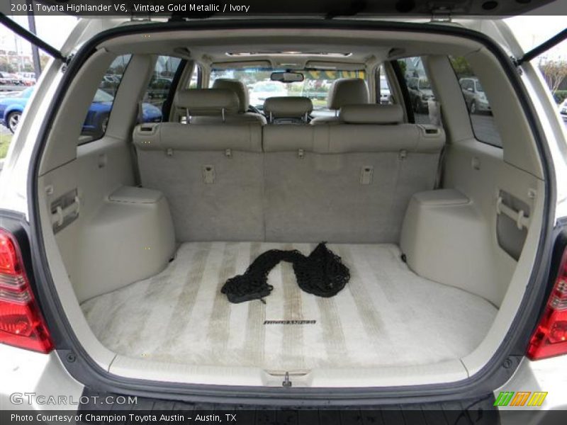 Vintage Gold Metallic / Ivory 2001 Toyota Highlander V6