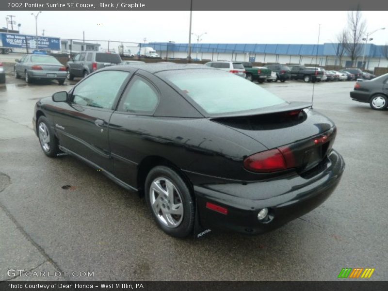 Black / Graphite 2002 Pontiac Sunfire SE Coupe