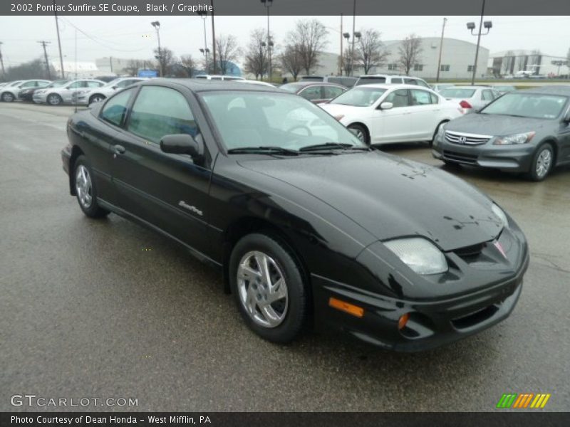 Black / Graphite 2002 Pontiac Sunfire SE Coupe