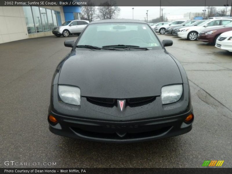 Black / Graphite 2002 Pontiac Sunfire SE Coupe