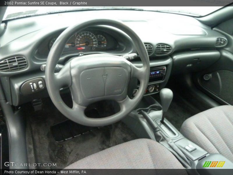 Black / Graphite 2002 Pontiac Sunfire SE Coupe