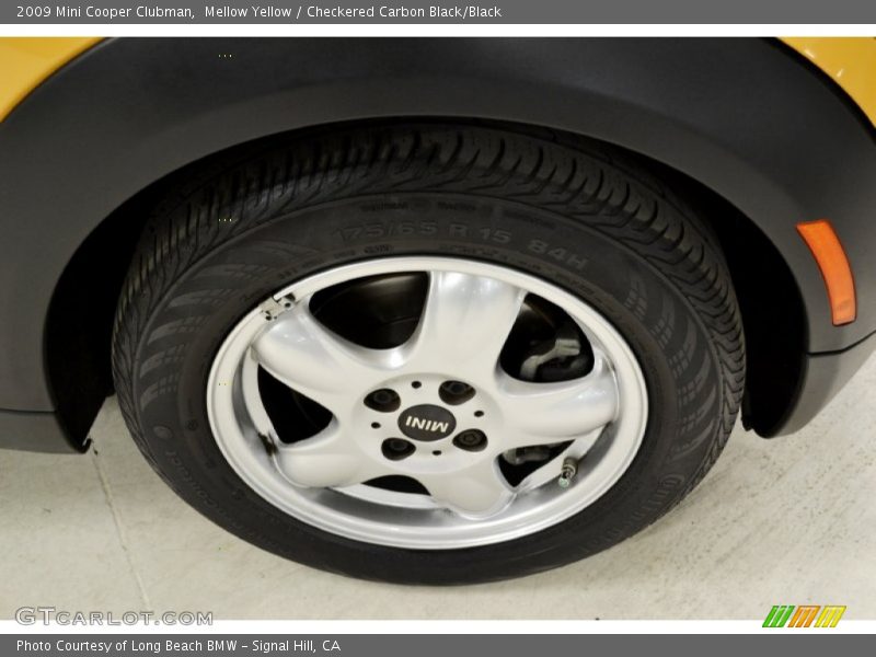Mellow Yellow / Checkered Carbon Black/Black 2009 Mini Cooper Clubman