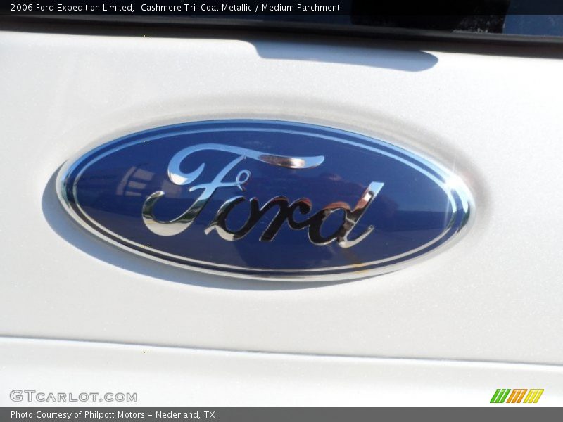 Cashmere Tri-Coat Metallic / Medium Parchment 2006 Ford Expedition Limited