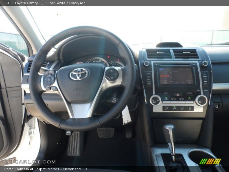 Super White / Black/Ash 2012 Toyota Camry SE
