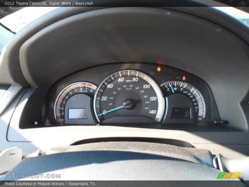 Super White / Black/Ash 2012 Toyota Camry SE