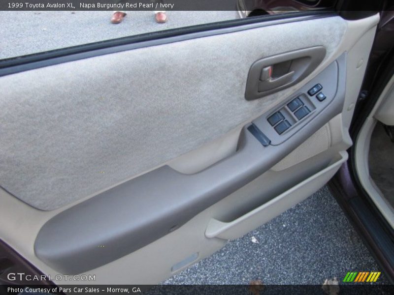 Napa Burgundy Red Pearl / Ivory 1999 Toyota Avalon XL