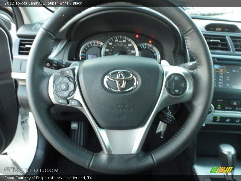 Super White / Black 2012 Toyota Camry SE