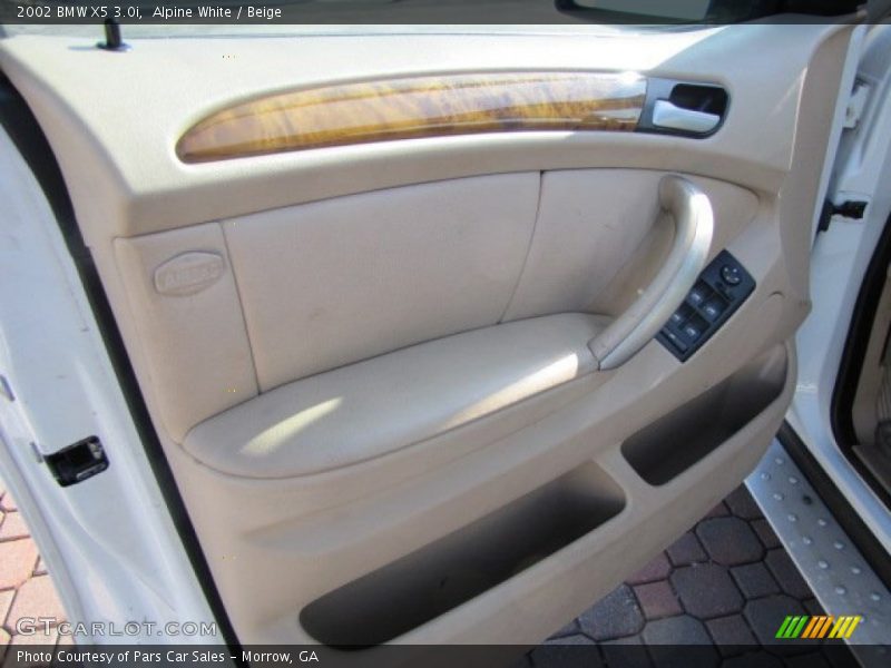 Alpine White / Beige 2002 BMW X5 3.0i