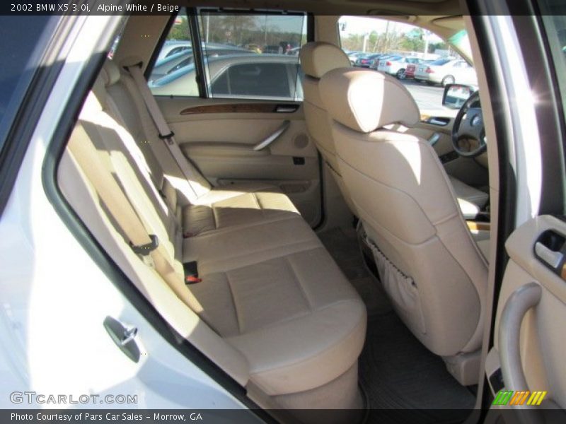 Alpine White / Beige 2002 BMW X5 3.0i