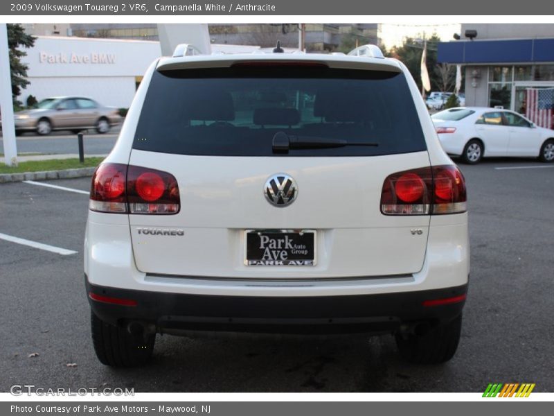 Campanella White / Anthracite 2009 Volkswagen Touareg 2 VR6