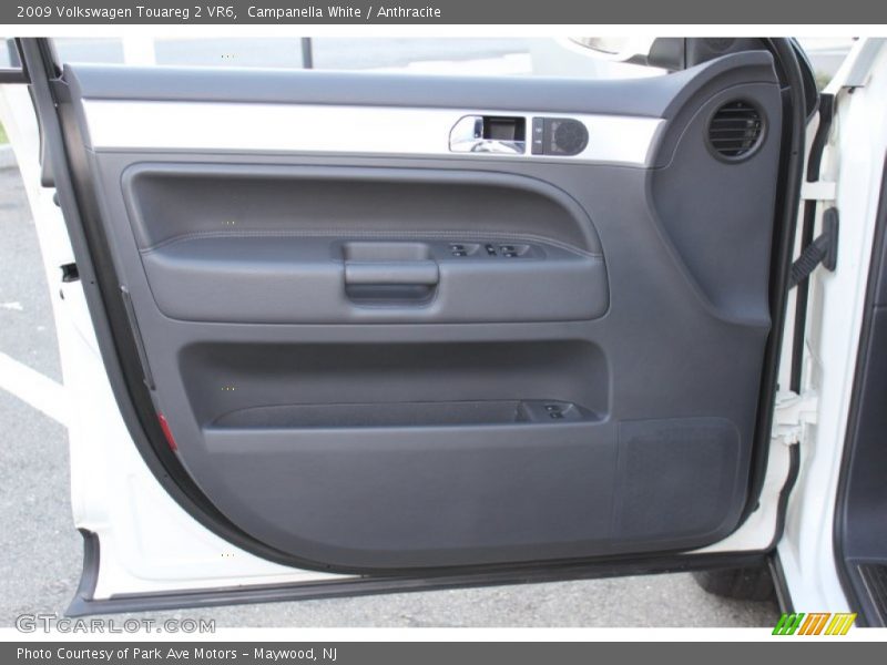 Campanella White / Anthracite 2009 Volkswagen Touareg 2 VR6