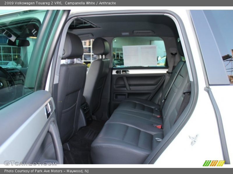 Campanella White / Anthracite 2009 Volkswagen Touareg 2 VR6