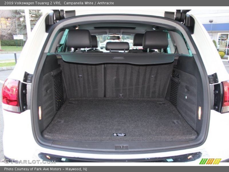 Campanella White / Anthracite 2009 Volkswagen Touareg 2 VR6