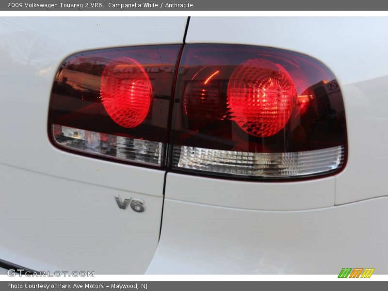 Campanella White / Anthracite 2009 Volkswagen Touareg 2 VR6