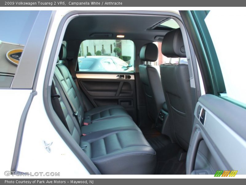 Campanella White / Anthracite 2009 Volkswagen Touareg 2 VR6