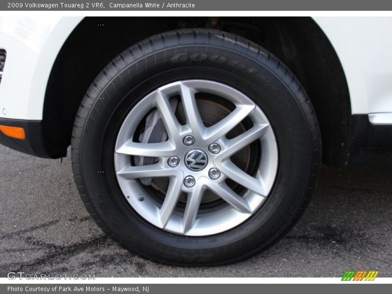 Campanella White / Anthracite 2009 Volkswagen Touareg 2 VR6