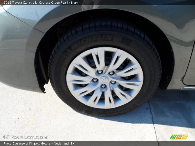 Cypress Green Pearl / Ivory 2012 Toyota Camry LE