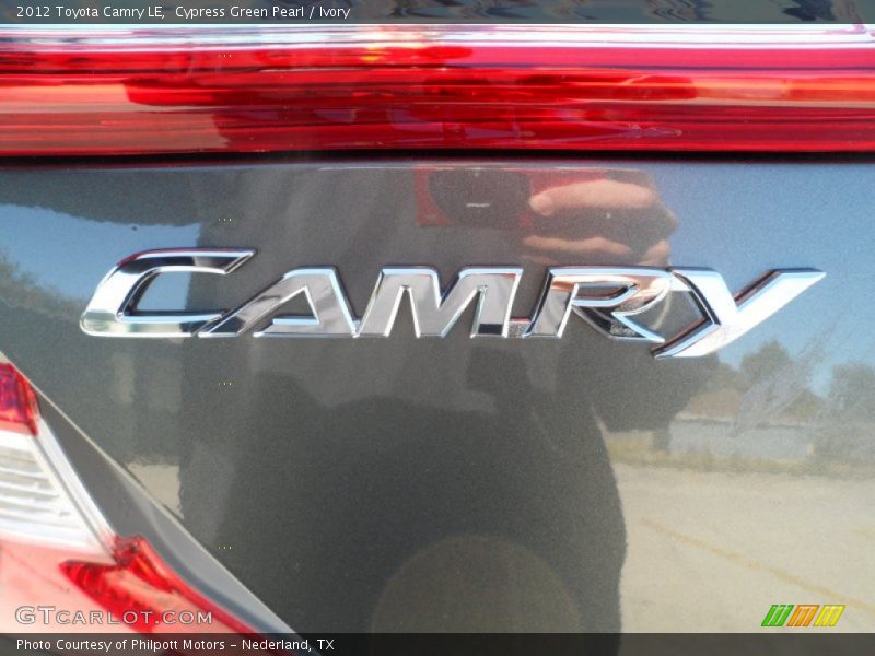 Cypress Green Pearl / Ivory 2012 Toyota Camry LE