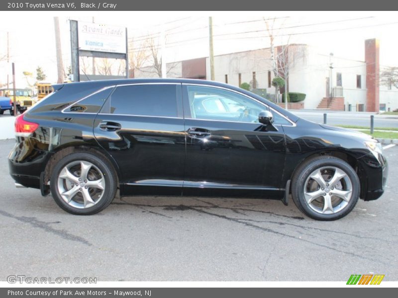 Black / Gray 2010 Toyota Venza V6