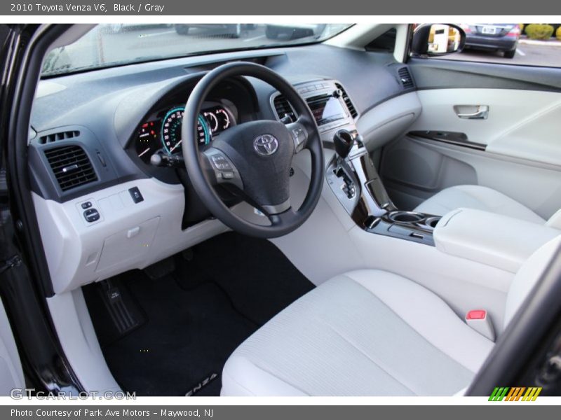 Black / Gray 2010 Toyota Venza V6