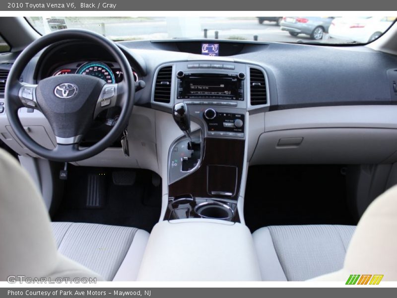 Black / Gray 2010 Toyota Venza V6