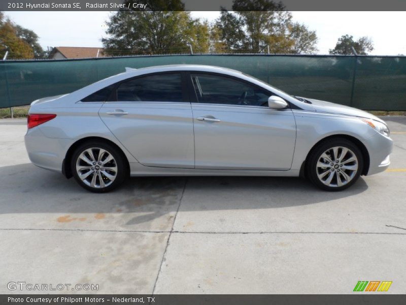 Radiant Silver / Gray 2012 Hyundai Sonata SE