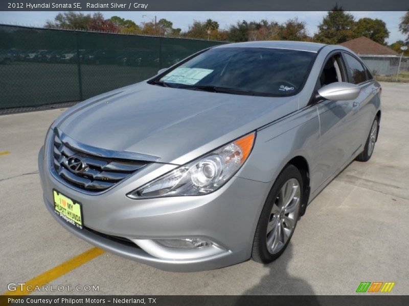 Radiant Silver / Gray 2012 Hyundai Sonata SE