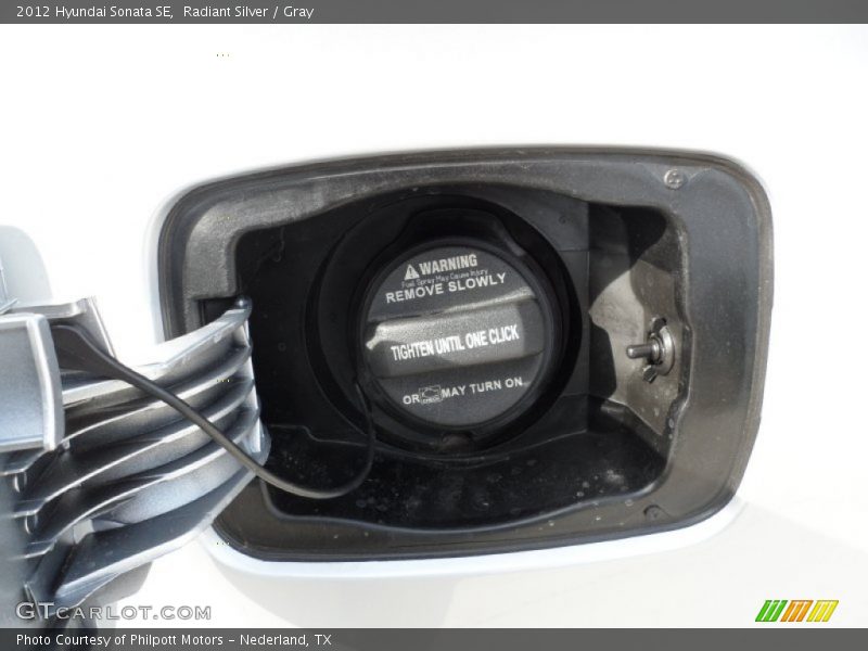 Radiant Silver / Gray 2012 Hyundai Sonata SE