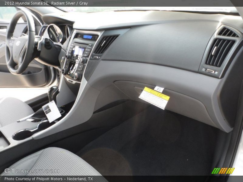Radiant Silver / Gray 2012 Hyundai Sonata SE