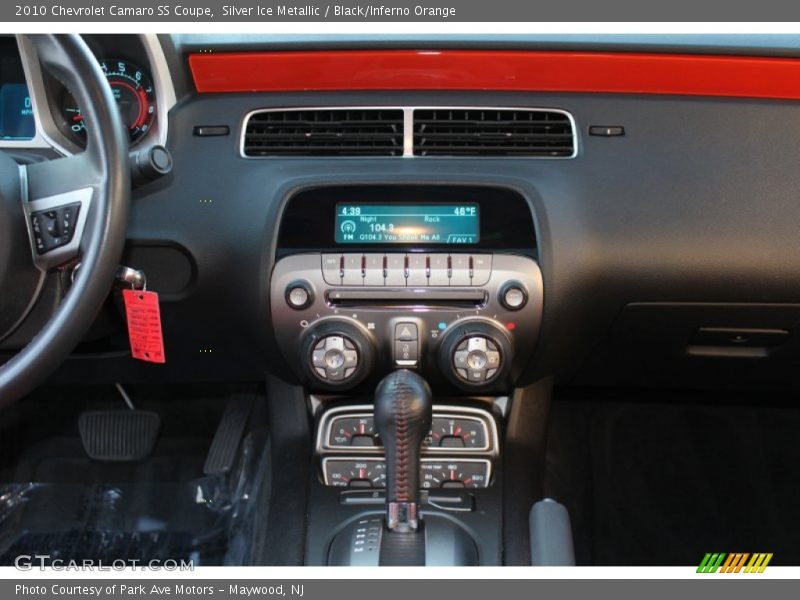 Silver Ice Metallic / Black/Inferno Orange 2010 Chevrolet Camaro SS Coupe