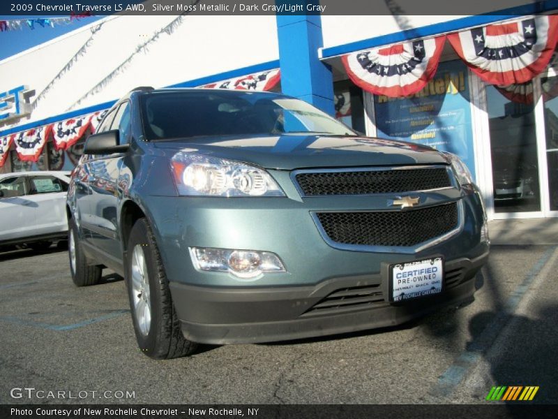 Silver Moss Metallic / Dark Gray/Light Gray 2009 Chevrolet Traverse LS AWD