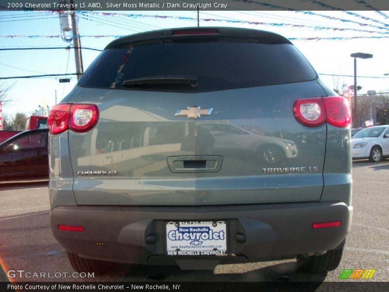 Silver Moss Metallic / Dark Gray/Light Gray 2009 Chevrolet Traverse LS AWD