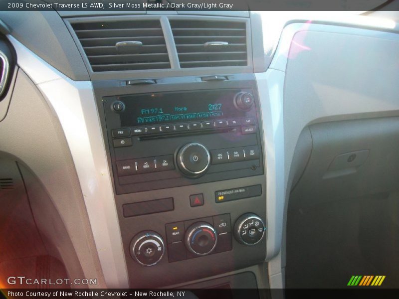 Silver Moss Metallic / Dark Gray/Light Gray 2009 Chevrolet Traverse LS AWD