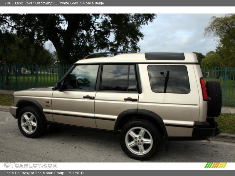 White Gold / Alpaca Beige 2003 Land Rover Discovery SE
