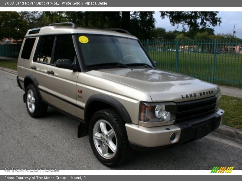 White Gold / Alpaca Beige 2003 Land Rover Discovery SE
