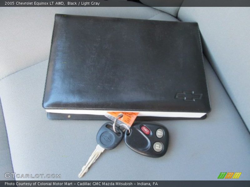 Black / Light Gray 2005 Chevrolet Equinox LT AWD